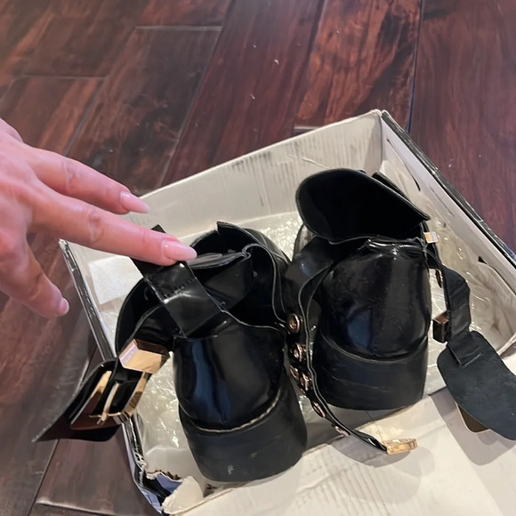 Jessica Buurman Black Shoes with Gold buckles Size 37 - Picture 4 of 7